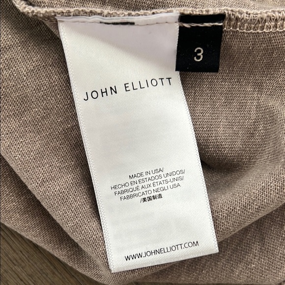 Men's John Elliott Beige Pocket T-Shirt 3 - Picture 2 of 2